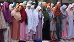 Momen Sebagian Umat Islam di Garut Salat Idul Fitri Hari Ini