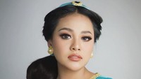 Rambut panjangnya pun ditata sesuai karakter Jasmine.  Foto: FD Photography/ Istimewa