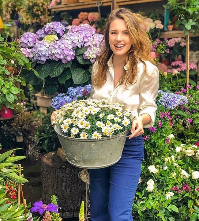 Alih-alih tetap diam Aubery akan terus memperjuangkan tubuh positif di media sosial dengan posting-posting terbarunya tentang kurva dan stretch mark yang mengumpulkan lebih dari 60.000 suka secara kolektif. (Foto: Dok. Instagram)