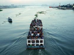 Potret Perjuangan Demi Pulang ke Kampung Halaman