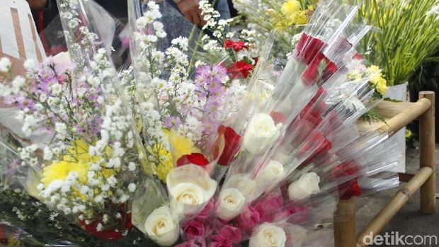 Pedagang Bunga Musiman di Cimahi Raup Untung Jelang Lebaran