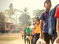 Viral, Bayar Sekolah Hanya Pakai Sampah Plastik