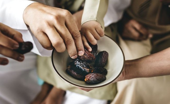 makan kurma makan kurma