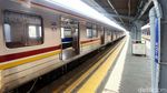 Potret Sepinya Penumpang KRL di H-1 Lebaran
