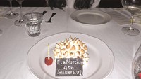 Kisah asmara Marsha dan El Rumi sudah terjalin sejak 11 Agustus 2014. Karenanya El memberi kudapan khusus di acara makan malam romantis untuk merayakan 4 tahun kebersamaannya dengan Marsha. Foto: Instagram elelrumi