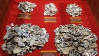 Mangkuk sisa-sisa Dinasti Ming juga dapat ditemui di museum ini.