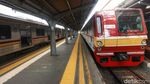 Potret Sepinya Penumpang KRL di H-1 Lebaran