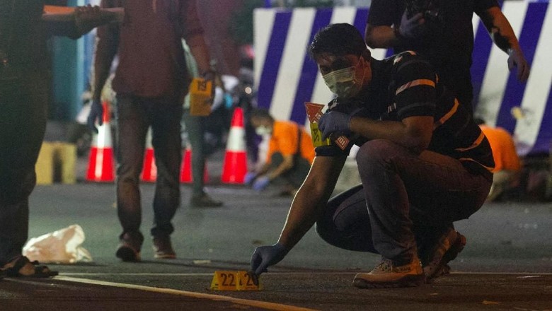 Terkait Bom Kartasura, Rumah Umar di Ngruki Digeledah Densus 88 Terkait Bom Kartasura, Rumah Umar di Ngruki Digeledah Densus 88