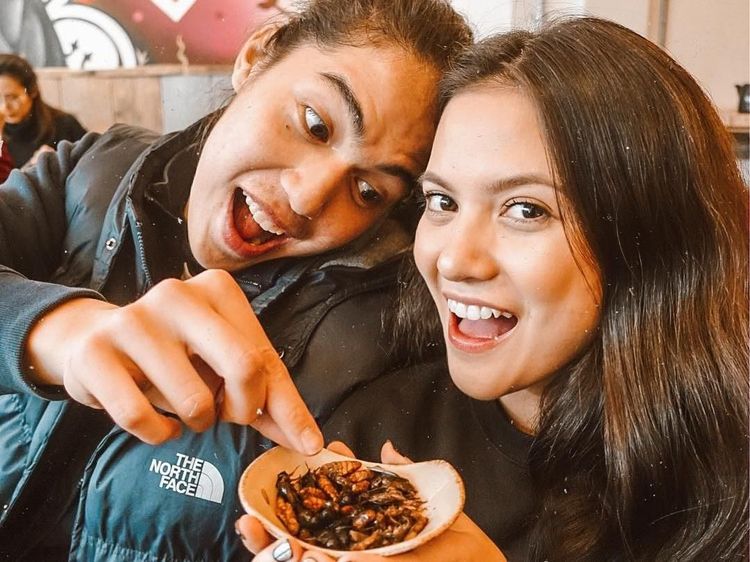 Intip Pose El Rumi dan Marsha Aruan Saat Makan di London dan Dinner Romantis