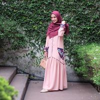 5 Tutorial Hijab Segi Empat untuk Salat Ied hingga Silaturahmi Lebaran