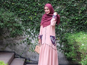 5 Tutorial Hijab Segi Empat untuk Salat Ied hingga Silaturahmi Lebaran