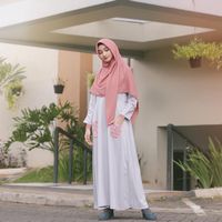 5 Tutorial Hijab Segi Empat untuk Salat Ied hingga Silaturahmi Lebaran