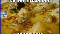 Opor ayam berkuah gurih cocok disantap dengan lontong. Ternyata ada penyakit yang kerap datang saat lebaran yaitu opordosis. Foto: Istimewa