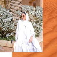 Meski perkembangan fashion terus maju, namun hal tersebut tidak berpengaruh bagi Yara. Dia mengaku tetap bangga dengan gaya fashion Saudi yang identik pakai busana dress panjang potongan longgar dan lurus yang disebut abaya. (Foto: Instagram/@yara.makeup)