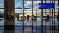Ada empat fase yang harus diselesaikan dalam pembangunan bandara ini yang rencananya selesai pada tahun 2025. fase pertama pembangunan bandara mencakup tiga landasan pacu dan ruang terminal 15 juta kaki persegi. Foto: Dok. CNBC Make It