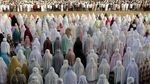 Khusyuknya Umat Muslim Salat Id di Penjuru Nusantara