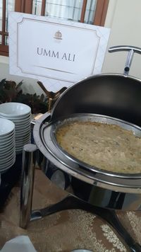Gelar Open House Lebaran, Bos BI Suguhkan Baklava sampai Opor