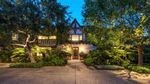 Brad Pitt Jual Rumah Rp 686 M, Bagaimana Bentuknya?