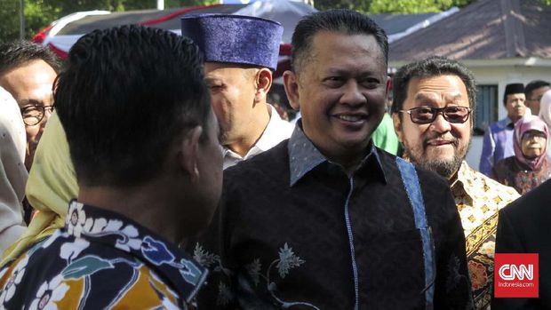 Dicopot, Eks Ketua DPD Golkar Cirebon Ancam Tarik Gerbong