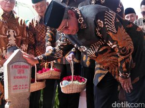 SBY Tulis Lirik Lagu Kisahnya dan Ani Yudhoyono, akan Dinyanyikan Anji