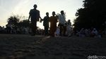 Khusyuknya Salat Idul Fitri di Pelabuhan Sunda Kelapa