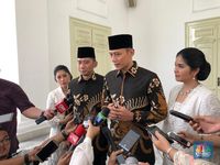 AHY Silaturahmi Lebaran ke Jokowi, Bahas Apa?