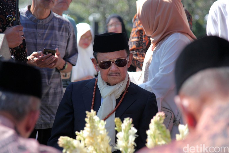 BJ Habibie Meninggal, Putra: Dokter Sudah Memberikan yang Terbaik BJ Habibie Meninggal, Putra: Dokter Sudah Memberikan yang Terbaik
