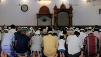 Hari raya Idul Fitri juga dirayakan hari ini di Sri Lanka. (Foto: REUTERS/ Dinuka Liyanawatte)