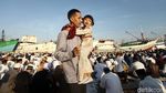 Khusyuknya Salat Idul Fitri di Pelabuhan Sunda Kelapa