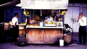 Singapura sudah sangat maju dari awal yang sederhana seperti ini. Foto: Vintages