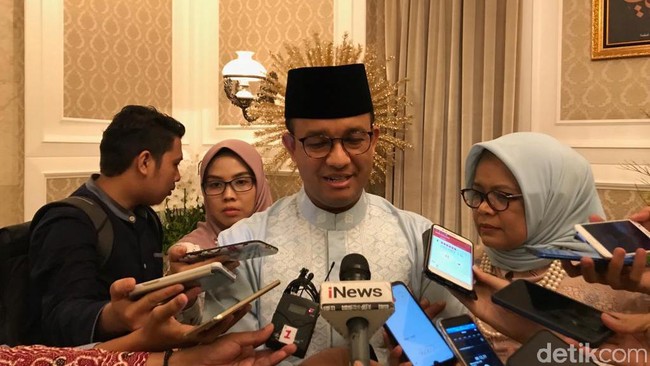 Curhat Anies: Sungai Ditangani Pusat, Pas Banjir Ramainya ke Gubernur