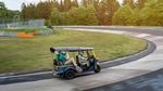Bajaj Roda Tiga Diajak Ngebut di Sirkuit