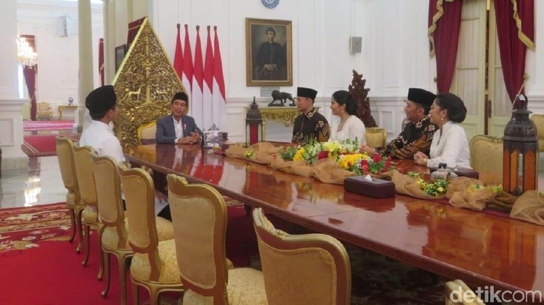 AHY-Ibas Lebaran ke Jokowi-Mega, PD: Ini Pertanda Baik Silaturahmi Politik AHY-Ibas Lebaran ke Jokowi-Mega, PD: Ini Pertanda Baik Silaturahmi Politik