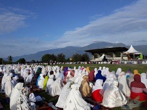 Khatib Salat Id di Pengungsian Gempa Palu Minta Warga Tabah Hadapi Bencana