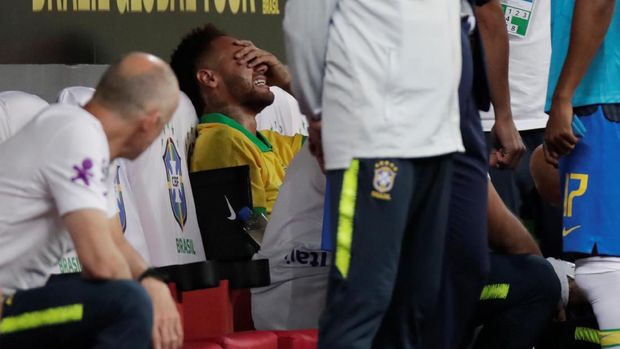 Neymar yang Makin Jauh dari Orbit Ballon d'Or