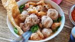 Sluurp! Enaknya Sore Ini Ngebakso Khas Yogyakarta yang Gurih Mantul