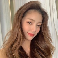 Lee Chae Eun awalnya merupakan seorang guru TK, tetapi beralih kariernya menjadi model. (Foto: Instagram/@c_eeeun)