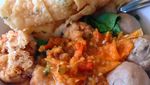 Sluurp! Enaknya Sore Ini Ngebakso Khas Yogyakarta yang Gurih Mantul