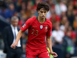 Hindari Rumor Transfer, Joao Felix Setop Main Media Sosial