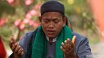 Momen Lebaran, Jasa Pembaca Doa di TPU Laris Manis