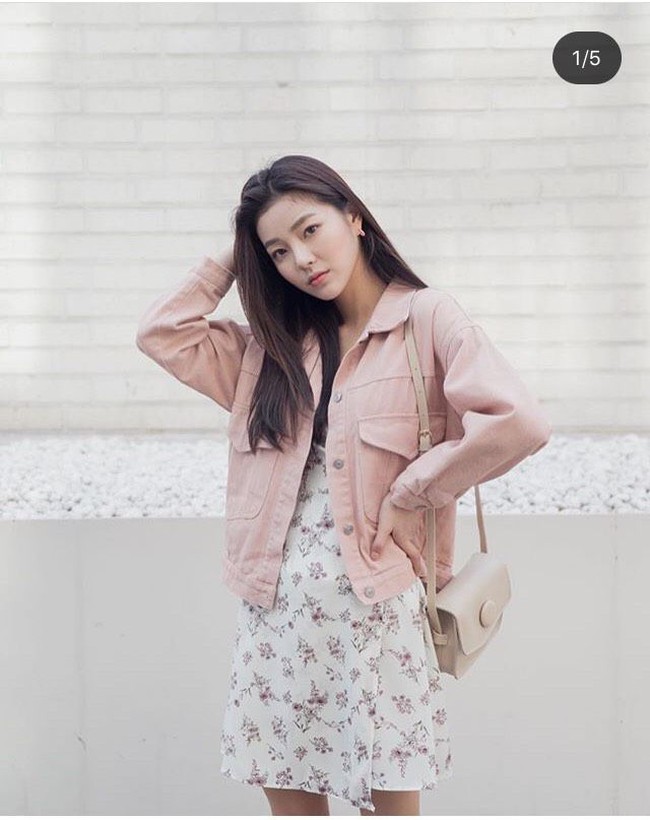 Banyak selfie Lee Chae Eun yang menunjukkan kemiripannya idol K-pop yang disebut memiliki wajah paling sempurna. (Foto: Instagram/@c_eeeun)