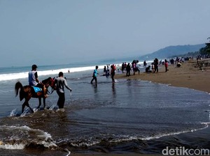Bukan Sekadar Pantai, Ternyata Pelabuhan Ratu Punya Banyak Atraksi Seru