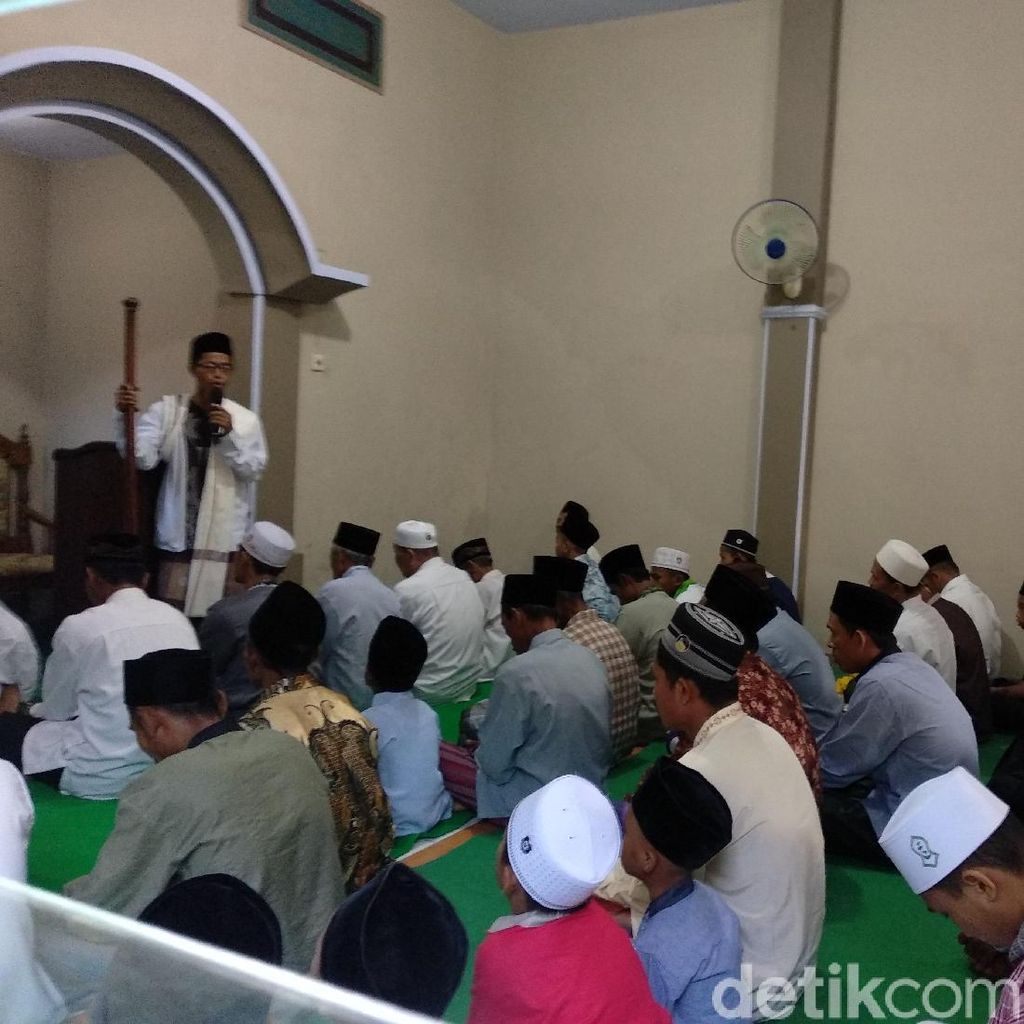 Jemaah Aboge di Probolinggo Lebaran Hari ini