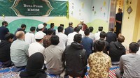 Ceramah dari salah satu pemuka agama Islam di Milan, dalam bahasa Arab, yang kemudian diterjemahkan dalam Bahasa Italia dan Bahasa Inggris. (Lisana Shidqina/Istimewa)