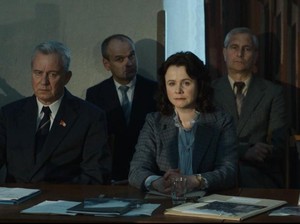 Gambaran Efek Radiasi hingga Intrik Politik di Serial Chernobyl