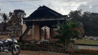 Foto: Sekitar seratus warga Sampuabalo menyerang Desa Gunung Jaya. Pasalnya, seorang warga Sampuabalo terkena panah saat melintas di Desa Gunung Jaya. (Dok Polda Sultra)