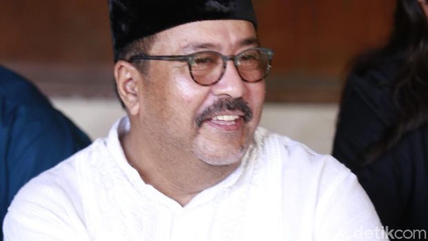 Rano Karno Pamit Lewat 'Akhir Kisah Cinta Si Doel'