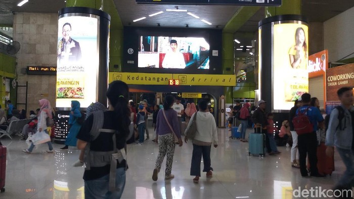 Pemudik di Stasiun Gambir Diprediksi Naik 9 Persen Dibanding Tahun Lalu