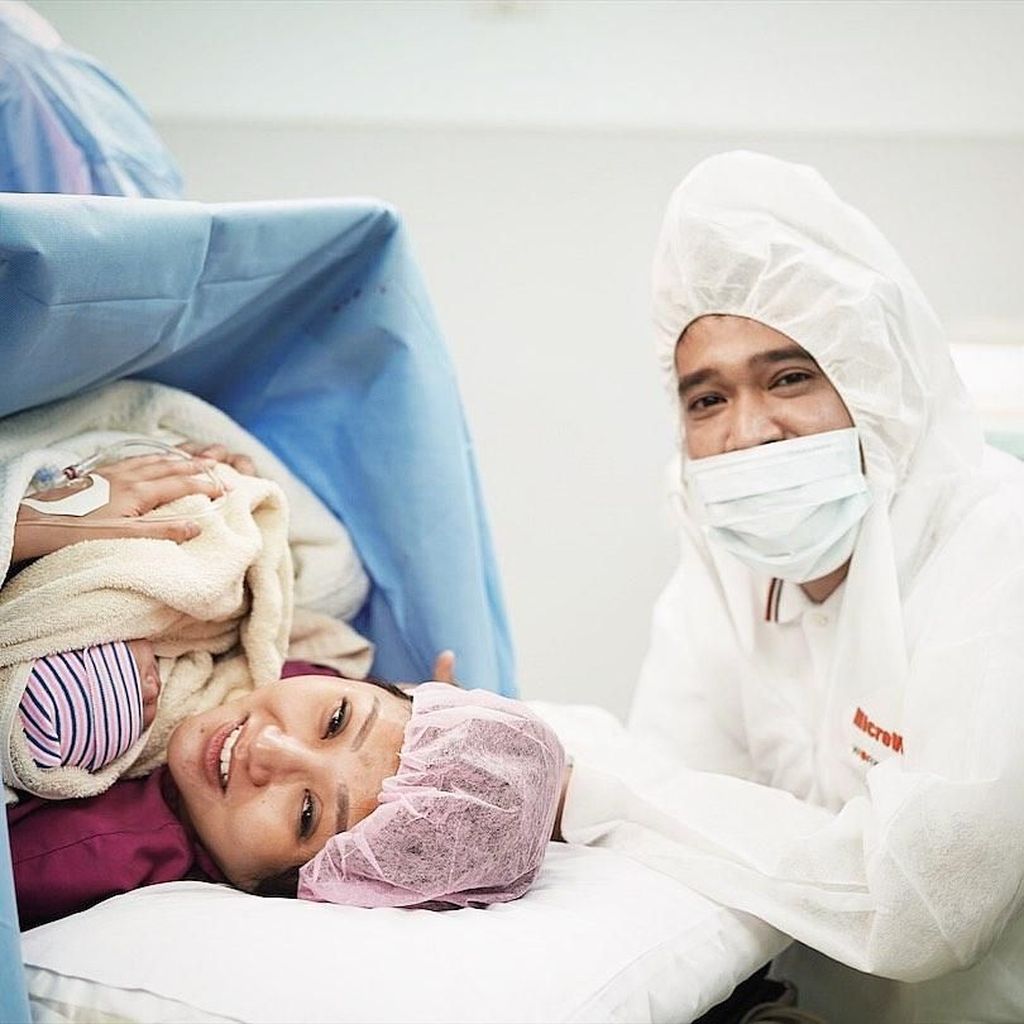 Sarwendah Lahirkan Anak Kedua Tepat saat Lebaran