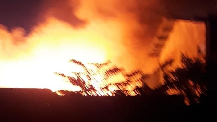 Permukiman Padat di Pulogadung Jaktim Terbakar, 18 Unit Damkar Dikerahkan